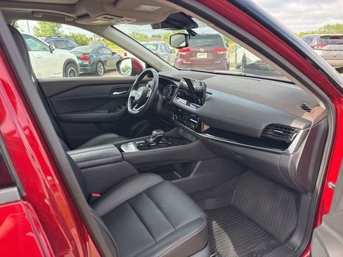 Used 2023 Nissan Rogue SL w/ SL Premium Package FWD image 17