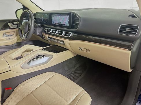 Used 2020 Mercedes-Benz GLE 350 w/ Premium Package image 35