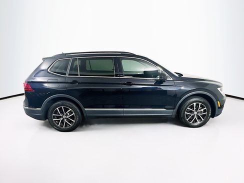 Used 2021 Volkswagen Tiguan SE w/ Panoramic Sunroof Package FWD image 10