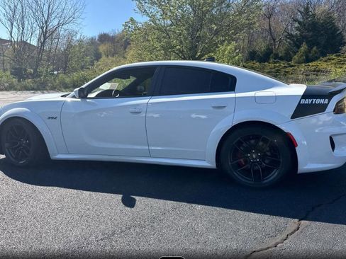 Used 2019 Dodge Charger Scat Pack w/ Daytona Edition Group image 3
