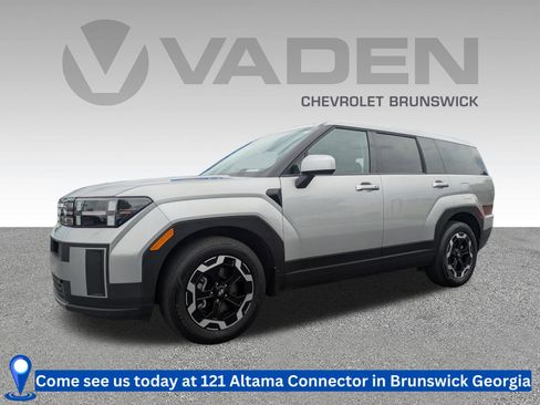 Used 2025 Hyundai Santa Fe SE FWD image 1