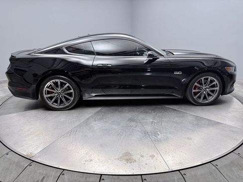 Used 2017 Ford Mustang GT Premium RWD image 4