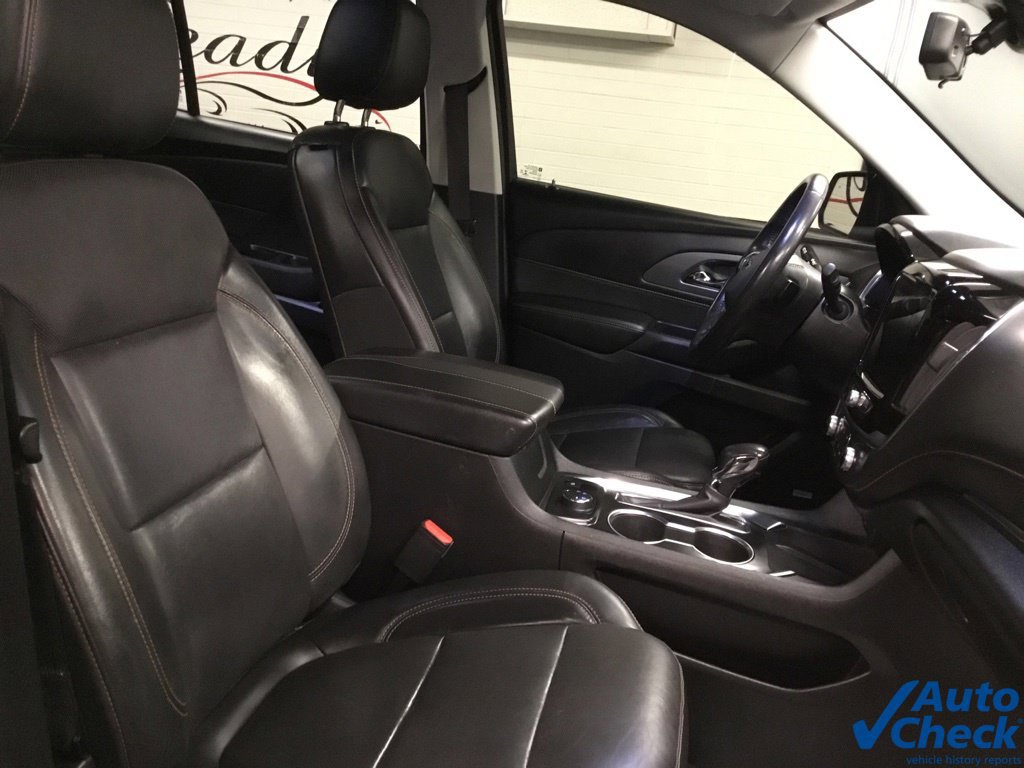 Used 2021 Chevrolet Traverse Premier w/ Redline Edition AWD/4WD image 39