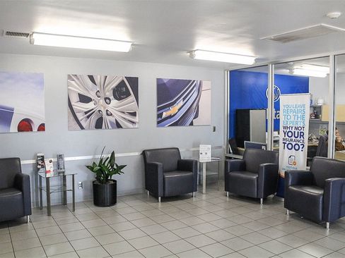 Used 2023 Nissan Frontier S w/ Technology Package image 39