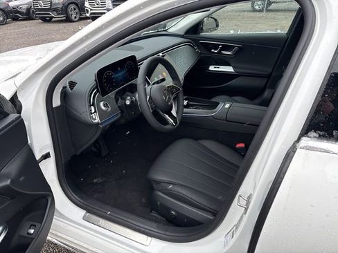 Used 2025 Mercedes-Benz E 350 4MATIC Sedan image 11