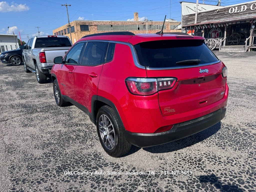 Used 2019 Jeep Compass Latitude FWD image 8