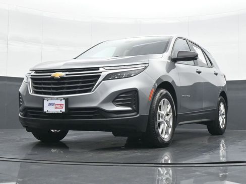 Used 2023 Chevrolet Equinox LS w/ LS Convenience Package image 16
