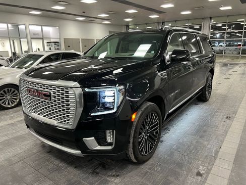 Used 2021 GMC Yukon XL Denali w/ Denali Ultimate Package image 1