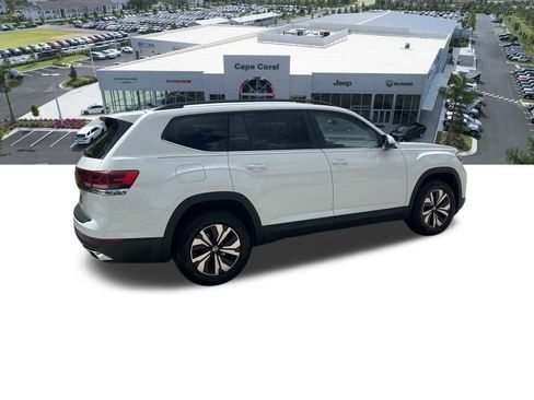 Used 2024 Volkswagen Atlas SE FWD image 16