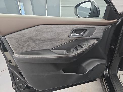 Used 2021 Nissan Rogue SV image 24