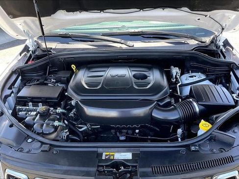 Used 2021 Jeep Grand Cherokee Limited w/ Sun & Sound Group RWD image 9