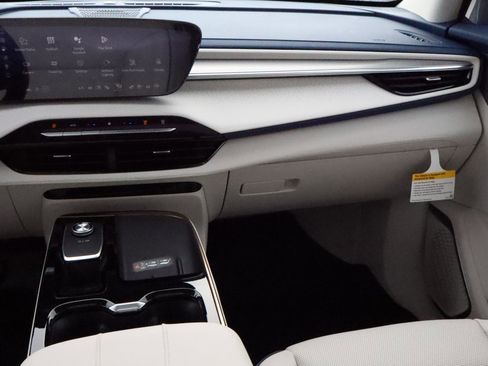 New 2026 Buick Enclave Avenir w/ Super Cruise Package image 11