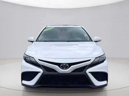 Used 2024 Toyota Camry SE w/ Convenience Package FWD image 7