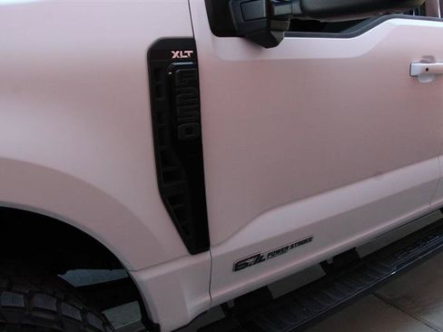 Used 2025 Ford F250 XLT w/ Black Appearance Package AWD/4WD image 38