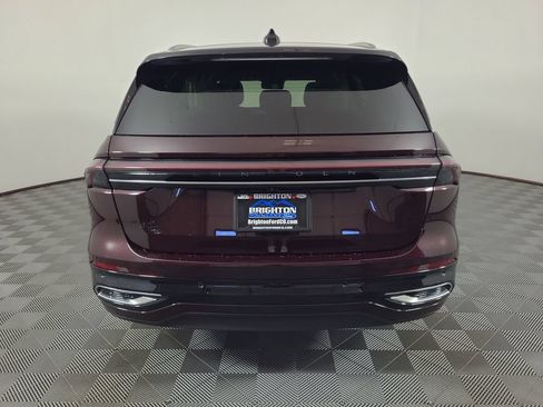 Used 2025 Lincoln Nautilus Reserve AWD/4WD image 4