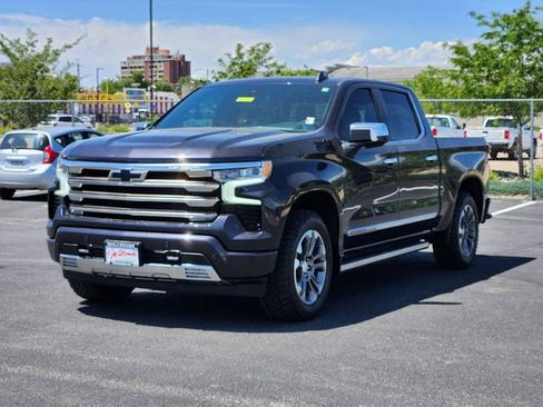 Used 2022 Chevrolet Silverado 1500 High Country w/ LPO, Dark Essentials Package AWD/4WD image 7