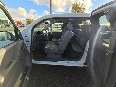 Used 2021 Nissan Frontier S image 17