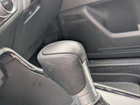 Used 2024 Honda CR-V EX image 11