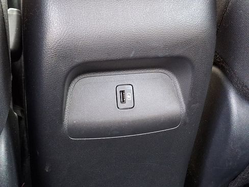Used 2024 Nissan Sentra SV FWD image 11