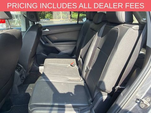 Used 2021 Volkswagen Tiguan SE AWD/4WD image 9
