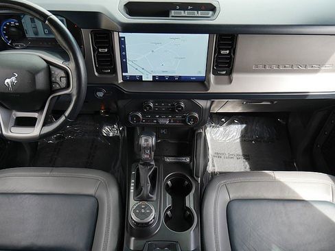 Used 2022 Ford Bronco Outer Banks image 18