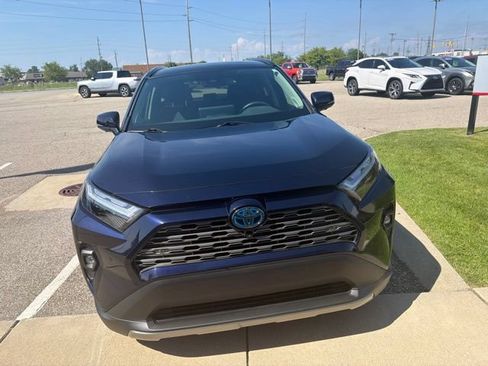 Used 2023 Toyota RAV4 Limited AWD/4WD image 3