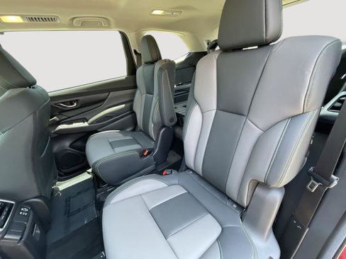 Used 2024 Subaru Ascent Onyx Edition AWD/4WD image 19