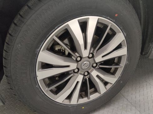 Used 2020 Nissan Pathfinder SL FWD image 31
