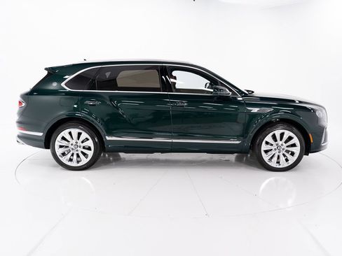 Certified 2025 Bentley Bentayga Extended Wheelbase image 6