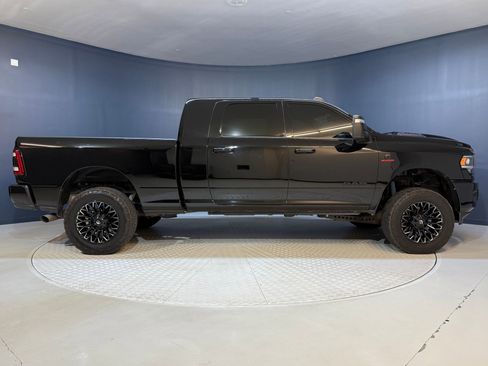 Used 2024 RAM 2500 Laramie w/ Night Edition image 8