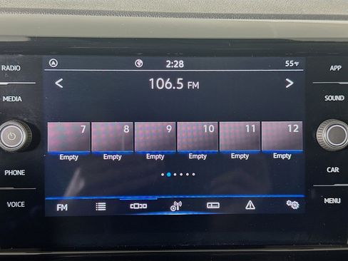 Used 2024 Volkswagen Taos SE image 21