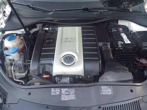 Used 2008 Volkswagen Eos 2.0T FWD image 28