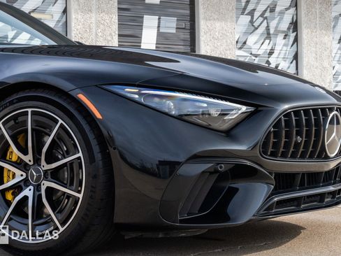 Used 2022 Mercedes-Benz SL 63 AMG 4MATIC image 2