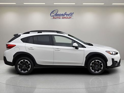 Used 2023 Subaru Crosstrek 2.0i Premium image 3