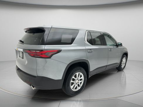 Used 2023 Chevrolet Traverse LS w/ Safety Package AWD/4WD image 5
