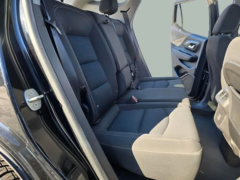 Used 2022 GMC Terrain SLE image 15