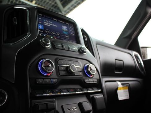 Certified 2021 GMC Sierra 1500 SLT image 17