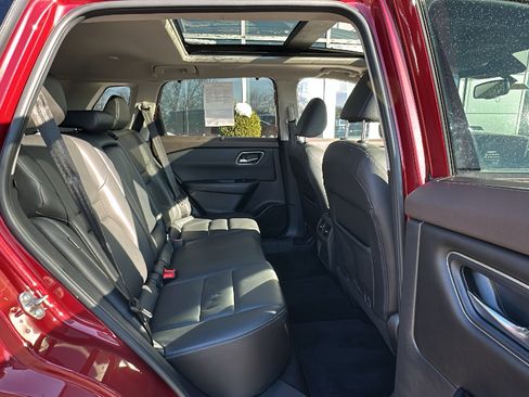 Certified 2021 Nissan Rogue SL w/ Premium Package image 25