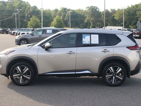 Used 2022 Nissan Rogue Platinum w/ Head-Up Display Package FWD image 4