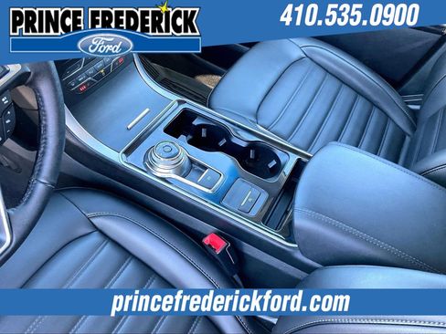 Used 2019 Ford Edge SEL w/ Equipment Group 201A image 16