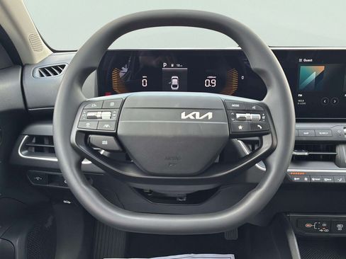 Used 2025 Kia K4 FWD image 23