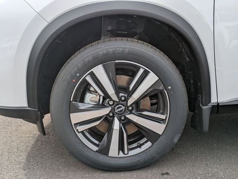 New 2025 Nissan Rogue SL w/ Tech Package image 21