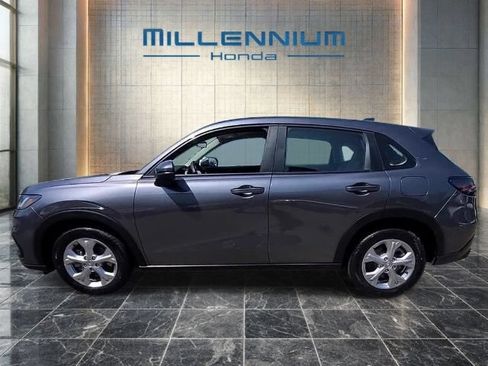 Used 2023 Honda HR-V LX image 2