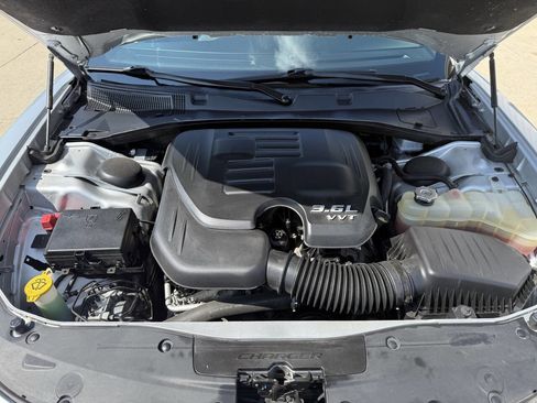 Used 2020 Dodge Charger SXT w/ Plus Group image 9