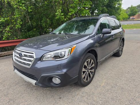 Used 2015 Subaru Outback 2.5i Limited AWD/4WD image 3