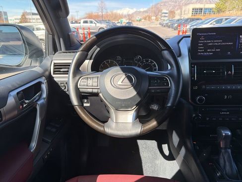 Used 2022 Lexus GX 460 Premium w/ Premium Package image 14