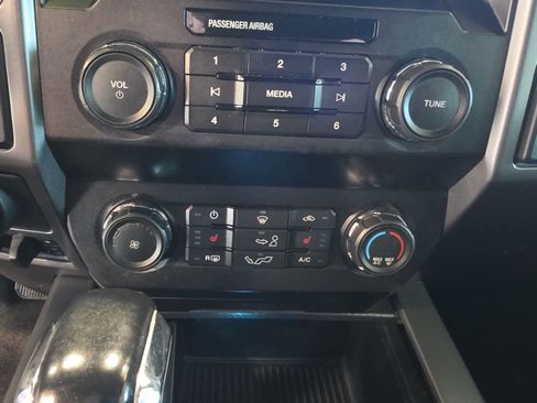 Used 2020 Ford F150 XLT w/ Equipment Group 302A Luxury AWD/4WD image 23
