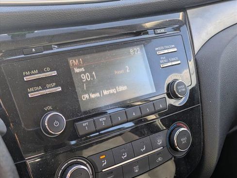 Used 2015 Nissan Rogue S AWD/4WD image 12