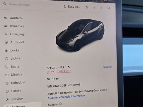 Used 2022 Tesla Model Y Performance image 27