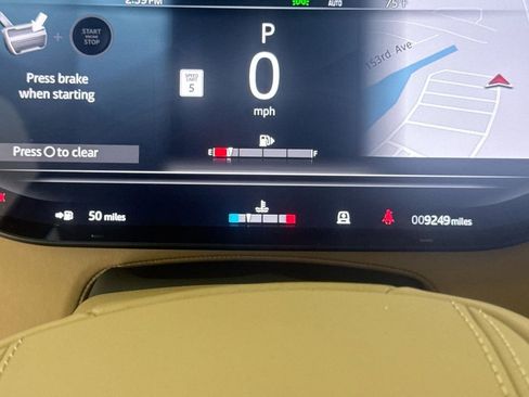 Certified 2025 Land Rover Range Rover SE AWD/4WD image 11